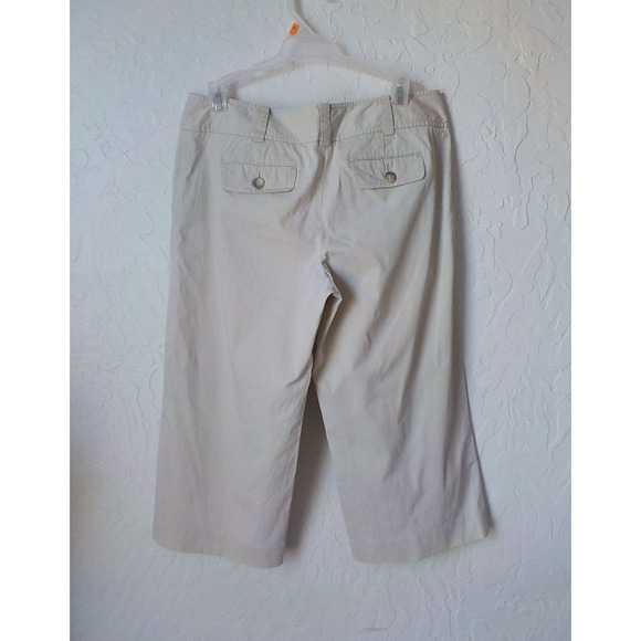 Ann Taylor Beige Crop Pants Women size 8 Long Shorts Straight Leg Stretch Button - Picture 6 of 8
